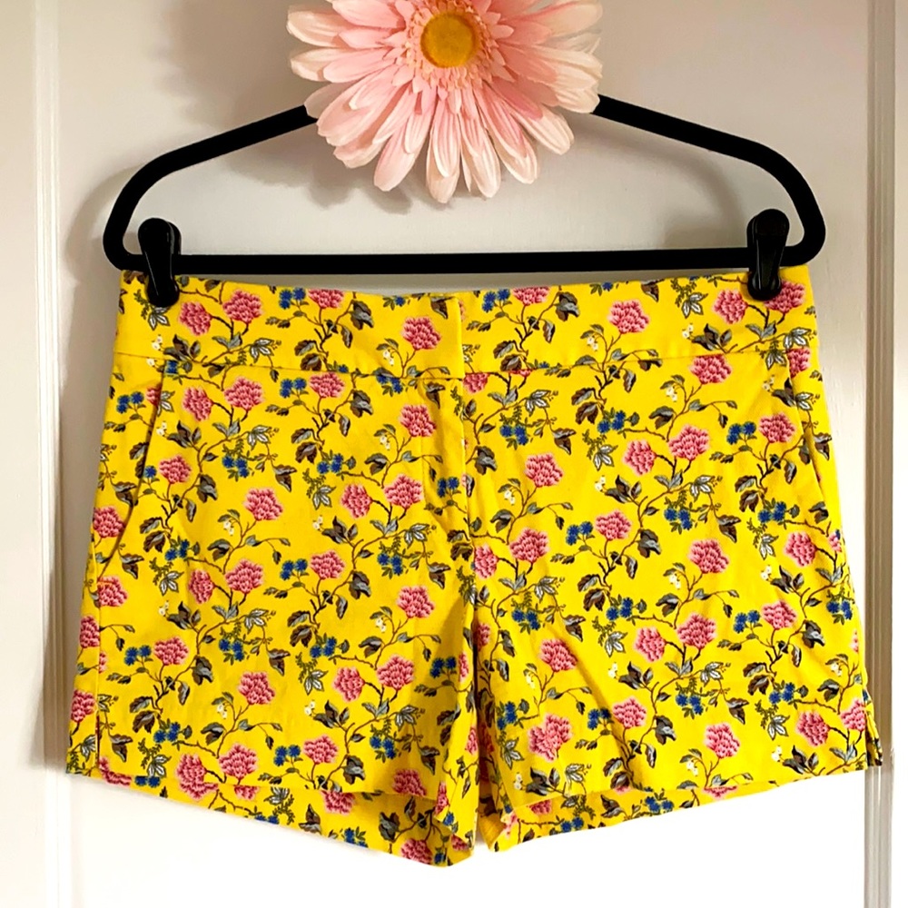 LOFT US size 4 romantic yellow riviera shorts